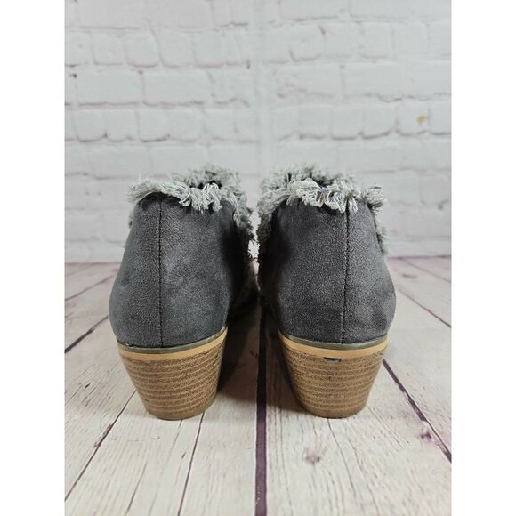 Journee Collection Maxie Frindge Ankle Bootie Faix Suede Women's Size 9 - Picture 6 of 8